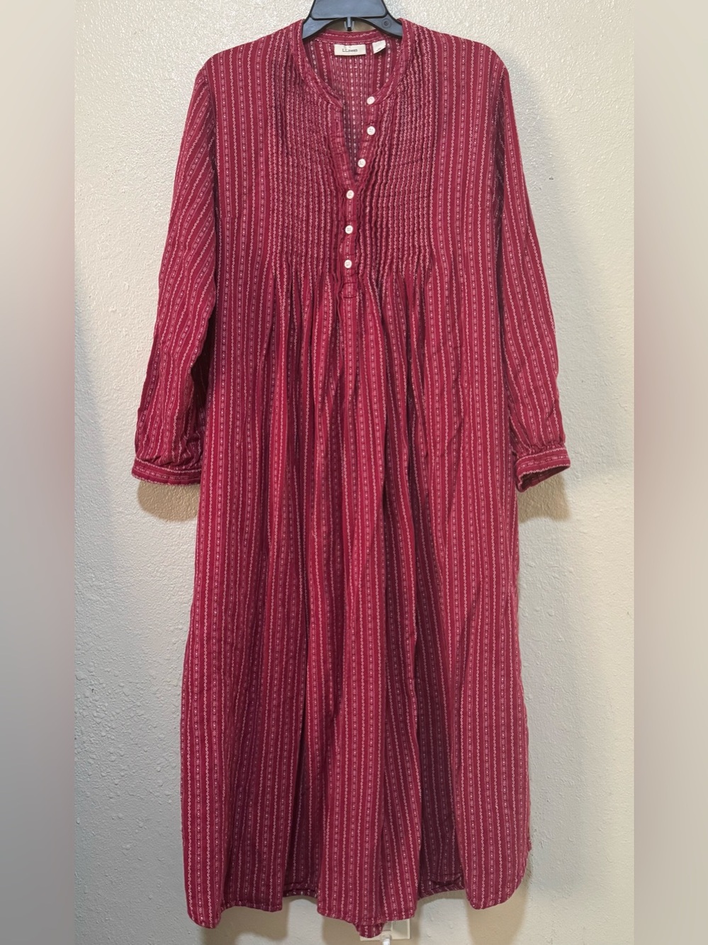 Vtg LL Bean Dobby Pintuck Women’s 1X Flannel Nightgown Red Cottagecore  Prairie